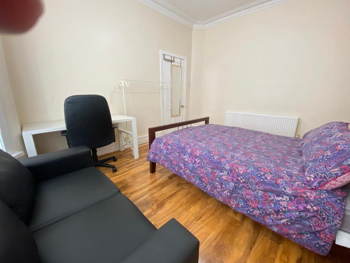 Entire 4 Bedroom House - Ev Point & Free Parking Λίβερπουλ Εξωτερικό φωτογραφία